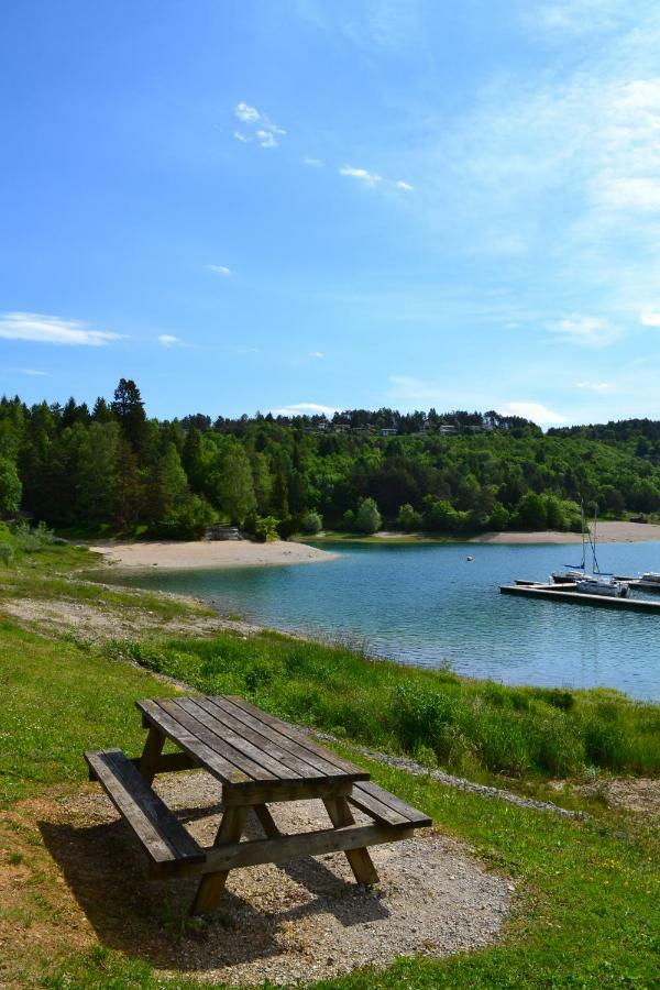 Vvf Jura Lac De Vouglans Maisod Exterior photo